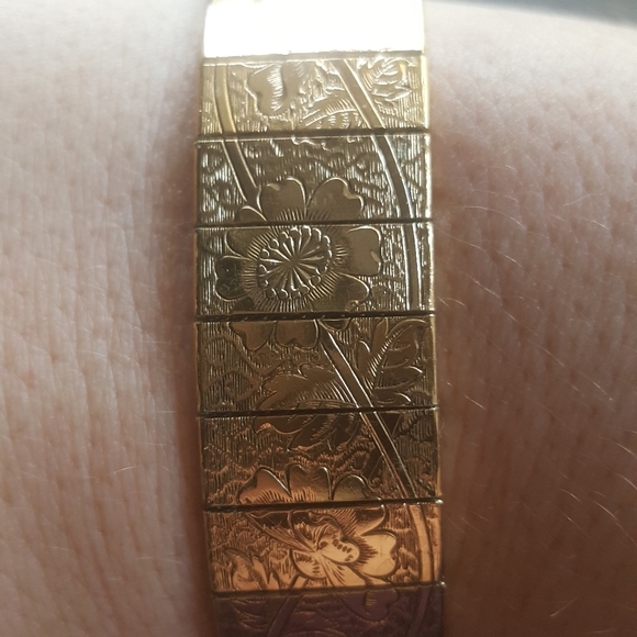 Beautiful Engraved Floral Mesh Panel Link Vintage Bracelet - Picture 5 of 6